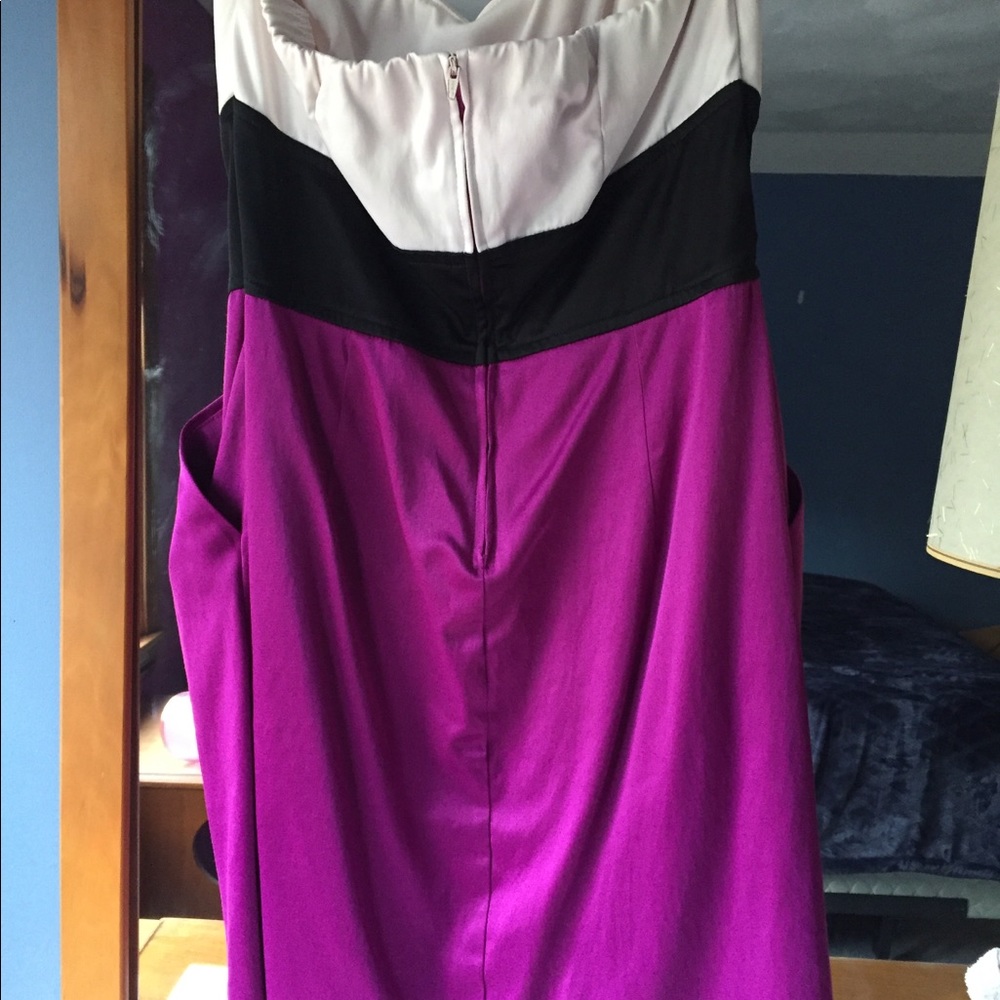 Dress - Picture 2 of 3
